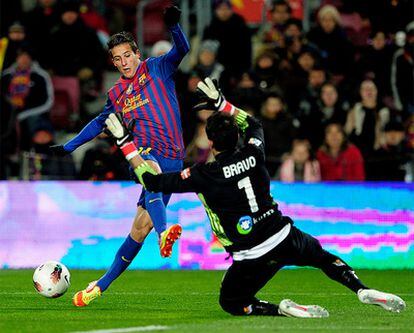 Tello, en el momento de marcar el primer gol.
