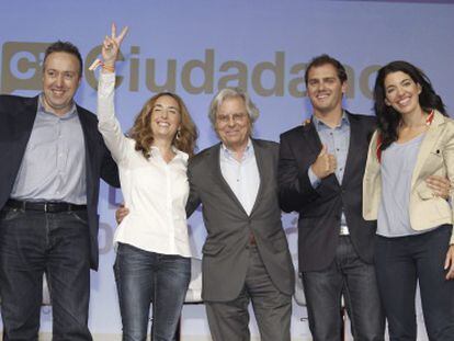 Los cuatro cabeza de lista de Ciudadanos y el presidente del partido, este jueves en Madrid. De izquierda a derecha: Juan Carlos Girauta, Carolina Punset, Javier Nart, Albert Rivera y Marta Marbán.