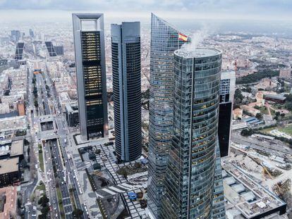 Vista aérea de las Cuatro Torres (ahora cinco), uno de los centros de negocios de Madrid.