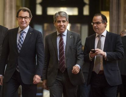 Francesc Homs (centre) con Artur Mas y Jordi Turull.