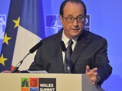 Hollande, durante una rueda de prensa en la cumbre de la OTAN en Gales.