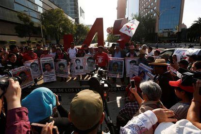 Manifestaci&oacute;n en recuerdo de los 43 desaparecidos de Ayotzinapa, en febrero.