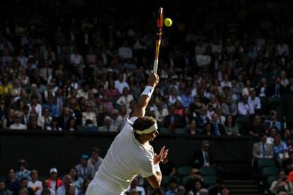 Rafael Nadal, que a sus 36 años busca su 23º título de Grand Slam, tardó dos horas y 22 minutos en derrotar al holandés Botic van de Zandschulp, 25º del mundo, por 6-4, 6-2 y 7-6 (8/6), en los octavos de final de Wimbledon.
