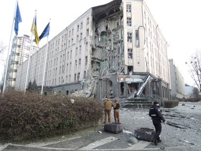 El hotel Alfavito de Kiev, bombardeado el 31 de diciembre por Rusia.