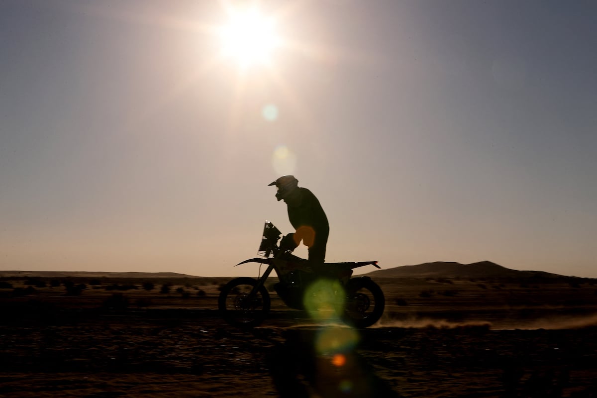 Un Dakar sin pancartas: el mundo en conflicto quita los símbolos patrios a los vehículos |  Deportar