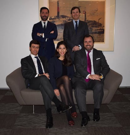 Sentados: Javier Guzmán, Bertille Noiray y Fernando García; de pie: Remi Arias y Carlos Cortezo.