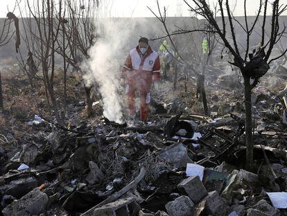 El accidente de un avión de Ucrania en Irán, en imágenes