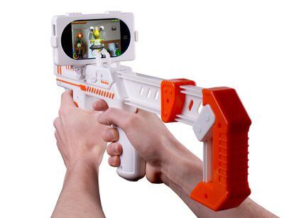Acertará seguro con AppBlaster, la pistola para los jugones más adictos a disparar. Para iPhone e Ipod Touch, cuesta unos 23 euros.