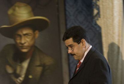 El canciller venezolano Nicolás Maduro antes de la rueda de prensa.