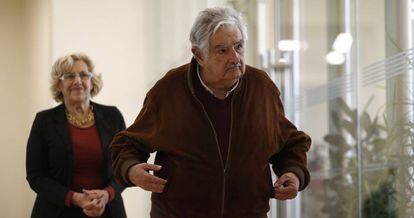 José Mujica y Manuela Carmena en el Ayuntamiento de Madrid.