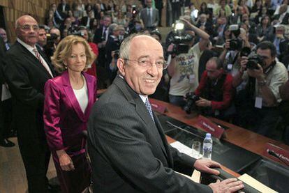 Fernández Ordóñez y Elena Salgado en el acto de Fedea celebrado ayer en Madrid.