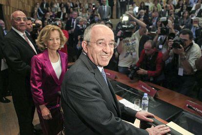 Fernández Ordóñez y Elena Salgado en el acto de Fedea  celebrado ayer en Madrid.