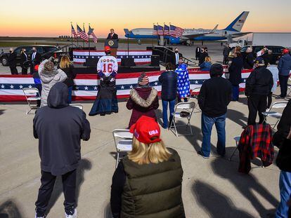 Un mitin de Donald Trump, en el aeropuerto de Rochester, en Minnesota.