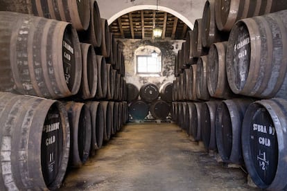 Barriles en las Bodegas Tradición, en Jerez de la Frontera (Cádiz).