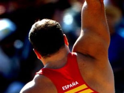 Manuel Mart&iacute;nez en acci&oacute;n durante su participaci&oacute;n en Atenas 2004.