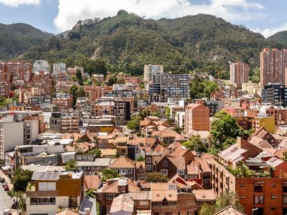 Viviendas en la parte oriental de Bogotá (Colombia).