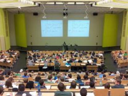 ¿Cómo financiar los estudios universitarios?