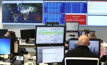 Desde el Centro de Control Operativo se conoce en tiempo real el estado de cada vuelo.