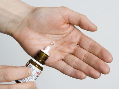 Si la homeopatía no funciona, ¿por qué no se prohíbe su venta?
