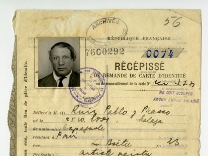 Recibo de la solicitud de Pablo Picasso del documento de identidad francés, con fecha de 1935.