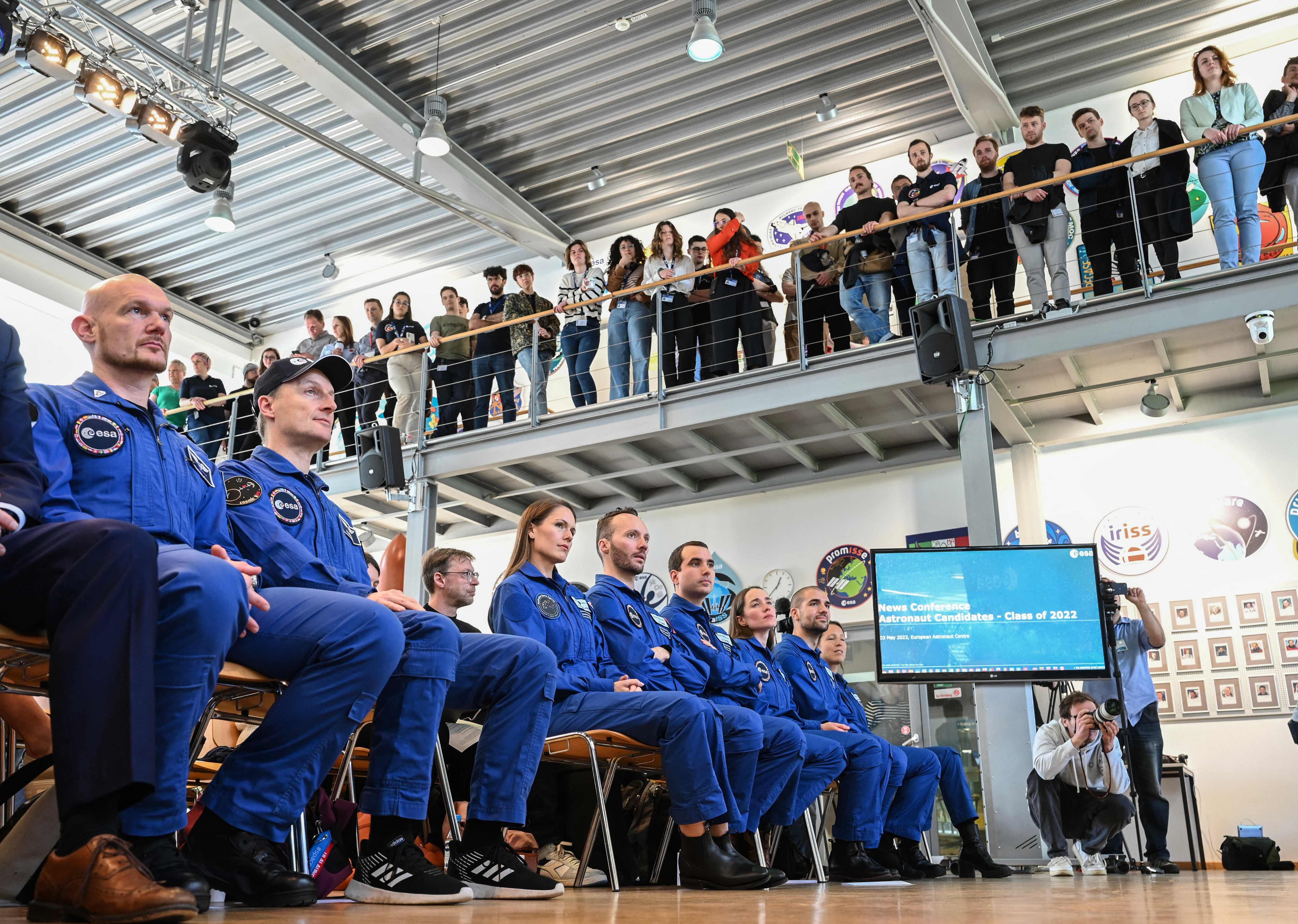 El grupo de astronautas, durante el evento de presentación en Colonia (Alemania). Pablo Álvarez, en primera fila, segundo por la derecha.