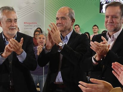 Los expresidentes Manuel Chaves y José Antonio Griñán, en un acto en 2015.