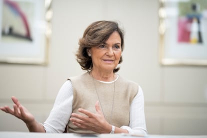 Carmen Calvo, durante un momento de la entrevista el pasado sábado en el hotel Gran Versalles de Madrid