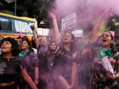 Cientos de mujeres protestan en Ciudad de México, el 16 de agosto de 2019.