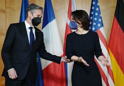 El secretario de Estado de EE UU, Antony Blinken, con la ministra de Exteriores alemana, Annalena Baerbock, este jueves en Berlín.