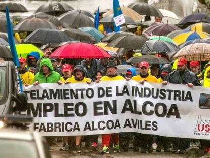 Trabajadores de la factoría que Alcoa tiene en Avilés.