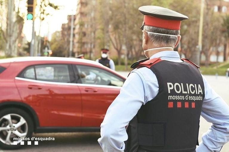 Imagende recurso de agentes de Mossos d'Esquadra durante la pandemia de coronavirus.
@MOSSOS
25/03/2020
