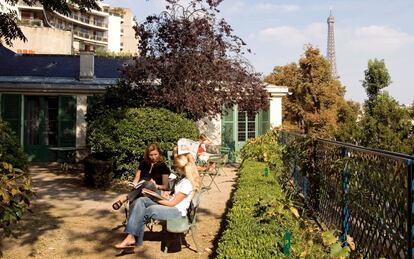 La casa de Honoré Balzac, con la torre Eiffel al fondo.