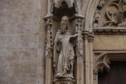 Escultura de Ramon Llull en San Miquel, en Palma.