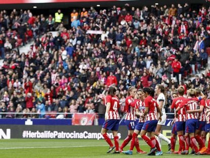 El Atlético celebra un gol ante el Madrid CFF el pasado 17 de marzo en el Metropolitano, ante más de 22.000 espectadores.
