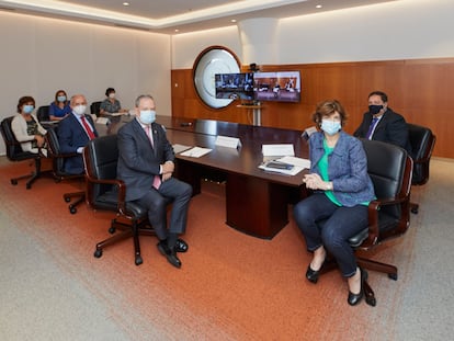 La delegación del Gobierno vasco en la reunión de este jueves con la ministra de Política Territorial, Carolina Darias.