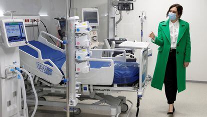 La presidenta de la Comunidad de Madrid, Isabel Díaz Ayuso, durante la inauguración del Hospital Enfermera Isabel Zendal, el 1 de diciembre de 2020.
