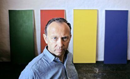 El artista Ellsworth Kelly, en su estudio de Nueva York, en 1968.