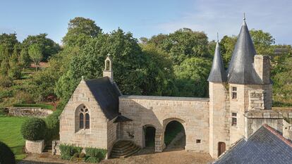Las tres casas de la semana: de un castillo del siglo XV en Francia por 25 millones de euros a una casa gallega en la ría por 3,7 millones