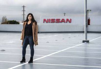 Yasmina López va treballar durant 15 anys a la planta de Nissan a la Zona Franca (Barcelona), fins que la multinacional va anunciar el tancament.