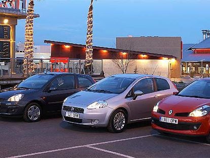 Calidad en pequeño. Ford Fiesta, Fiat Punto y Renault Clio (de izquierda a derecha), tres utilitarios de última generación con motores turbodiésel muy eficientes en prestaciones y consumos.