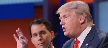 Donald Trump habla en el primer debate entre candidatos a las primarias republicanas en EE UU.