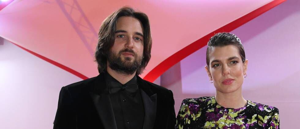 Carlota Casiraghi y su novio el productor de cine Dimitri Rassam en los premios César.