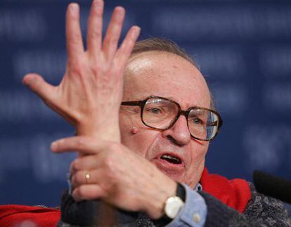 El director Sidney Lumet durante una conferencia de prensa de presentación de su película 'Find Me Guilty' en la 56ª edición del festical de cine de Berlín, en 2008.