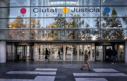 Fachada de la Ciudad de la Justicia, en Valencia.