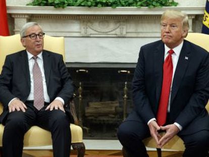 Trump y Juncker acuerdan no imponer nuevos aranceles pero se mantienen por ahora las barreras de EE UU al acero y las contramedidas europeas