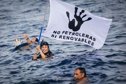 Protesta este s&aacute;bado en el mar frente a los sondeos en Canarias.