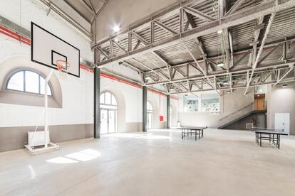 La residencia Lope de Vega en Alcalá de Henares propone un recinto para actividades deportivas y de 'mindfulness', que a la vez alberga competiciones entre los diferentes centros de la compañía Yugo.