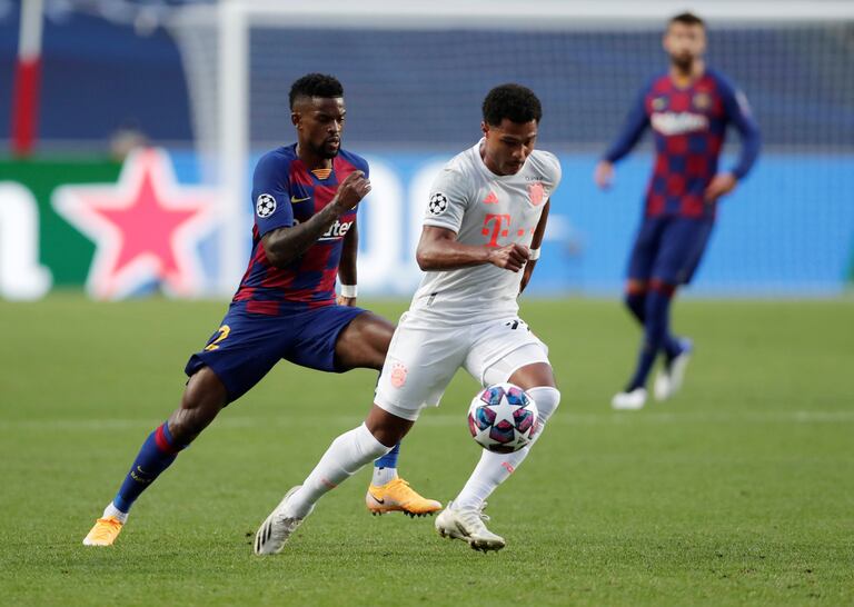 Semedo y Gnabry en el duelo europeo entre el Barça y el Bayern (2-8).