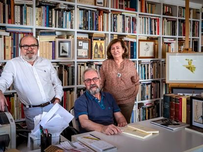 Manuel Borrás, Manuel Ramírez y Silvia Pratdesaba, los editores de Pre-Textos.