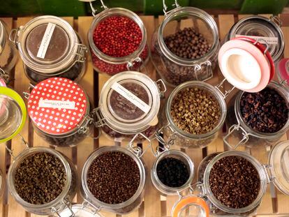 Tarros de pimientas de Black Pepper & Co.
